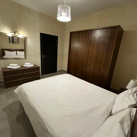 Apartament 2-bedroom In Għarb